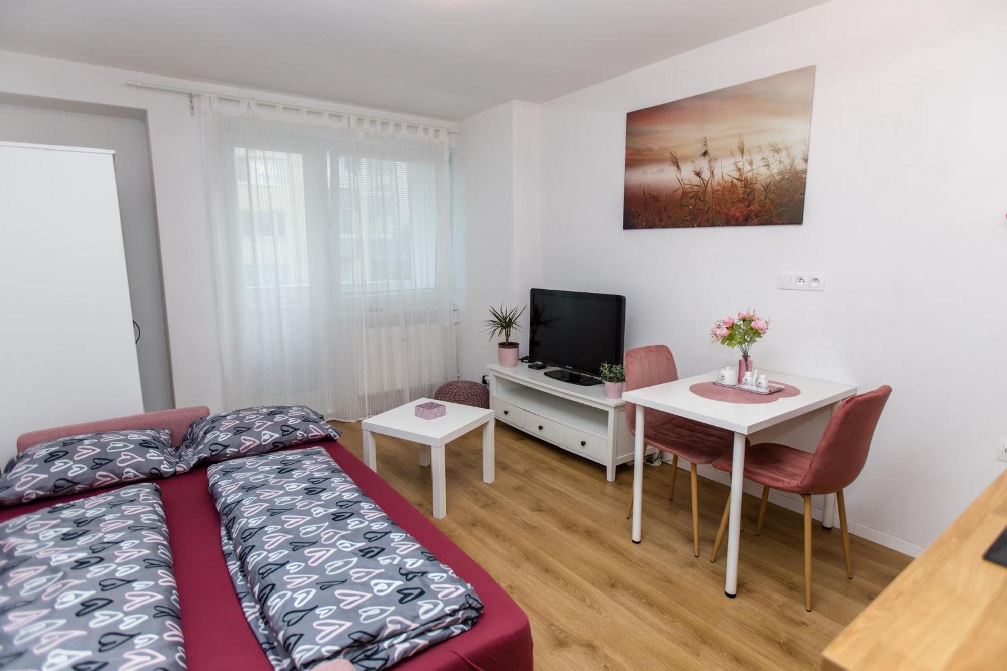 Apartment Near The Ondrej Nepela Winter Stadium Bratislava Luaran gambar