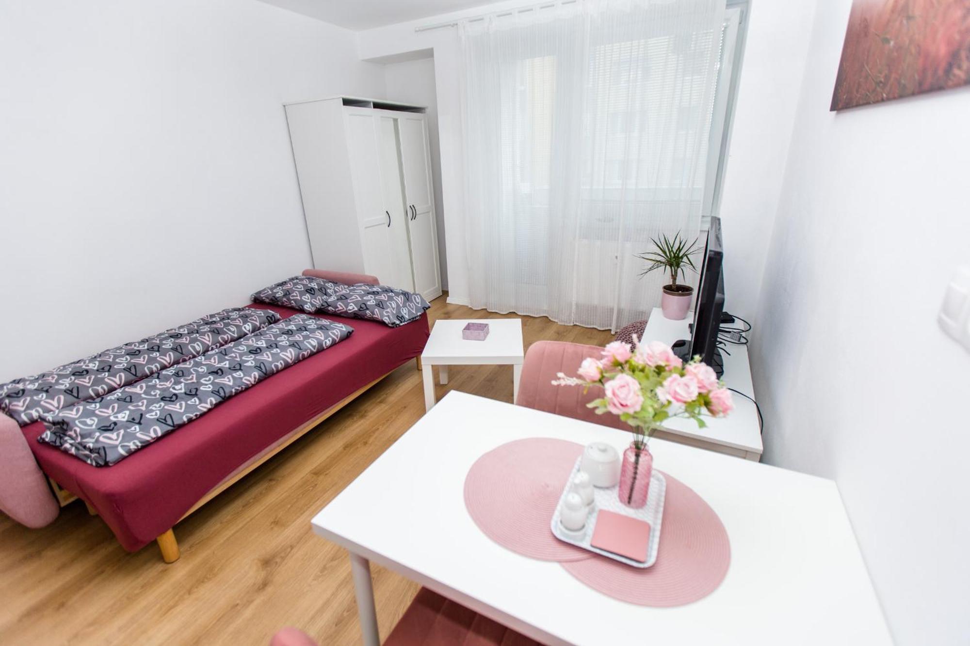Apartment Near The Ondrej Nepela Winter Stadium Bratislava Luaran gambar