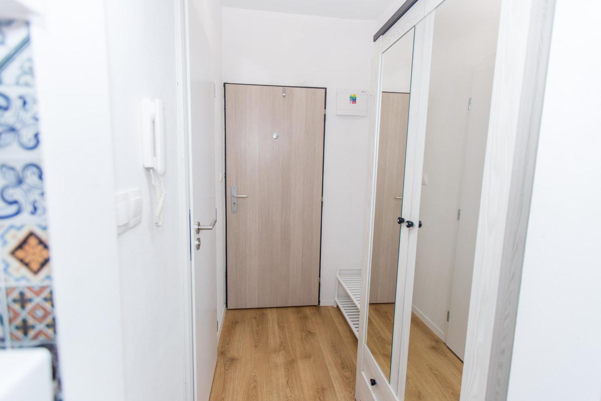 Apartment Near The Ondrej Nepela Winter Stadium Bratislava Luaran gambar